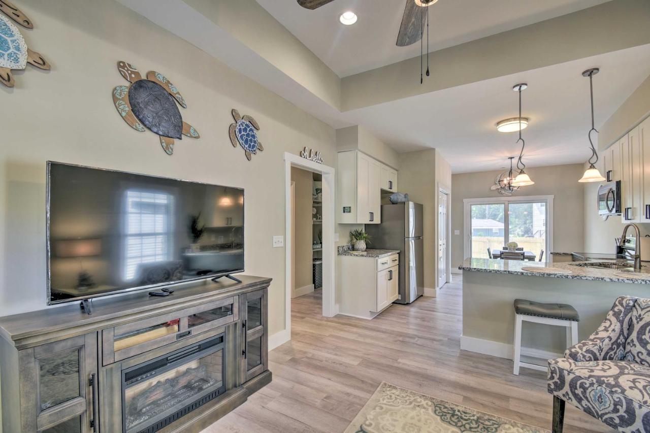Ocean Isle Beach Home With Shared Lanai And Grill المظهر الخارجي الصورة