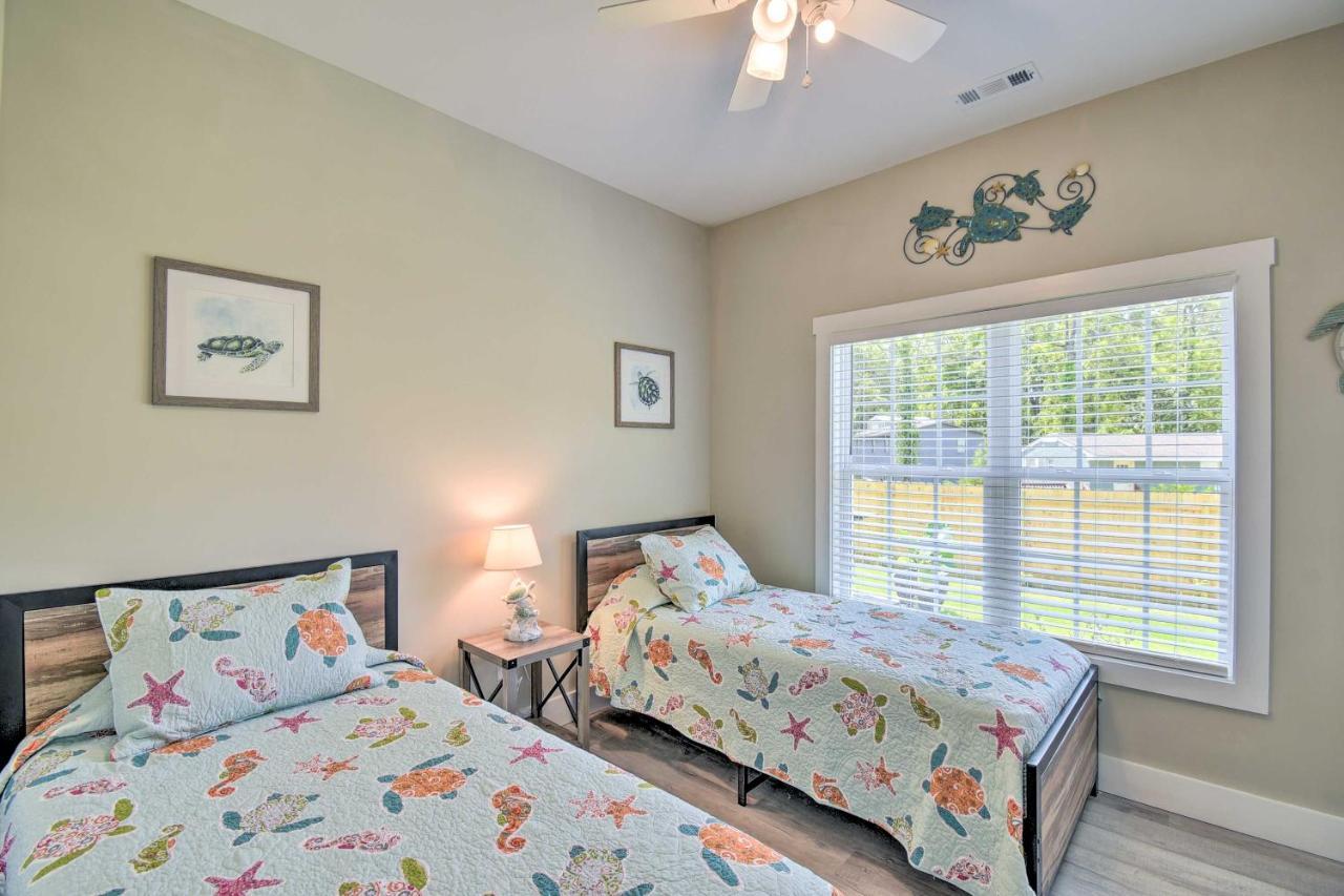 Ocean Isle Beach Home With Shared Lanai And Grill المظهر الخارجي الصورة